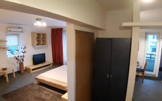 Garsonieră spațioasă 45 mp, renovată recent, AC, balcon, Splaiul Unirii - Poză 2