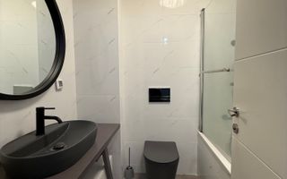 Chirie - Apartament cu terasă și priveliște spre Parcul Verdi - Poză 9