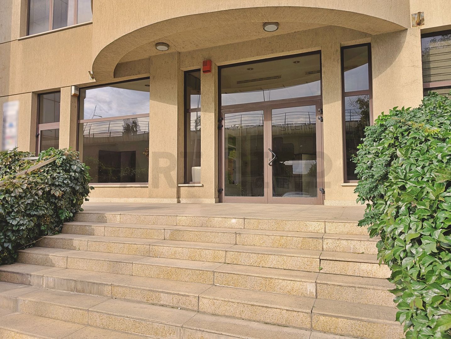 Zero comision, 220mp parter Grozavesti, parcare, metrou 1 minut mers - Poză 1