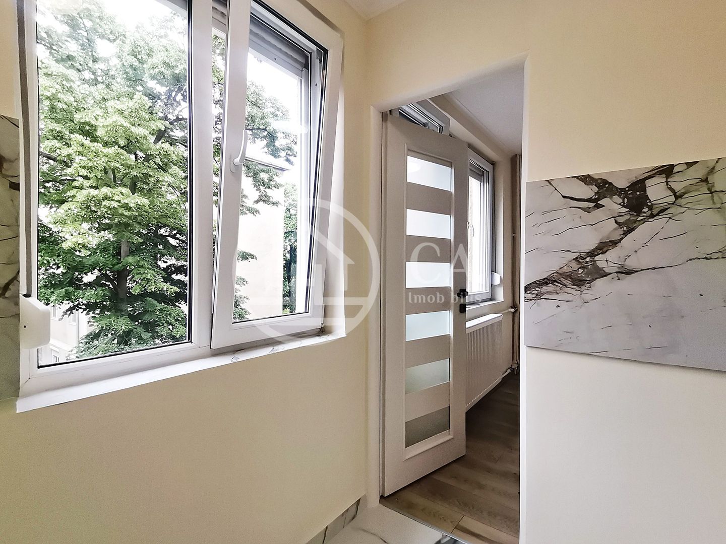 Apartament de vânzare cu 2 camere în zona Rogerius, Oradea - Poză 6