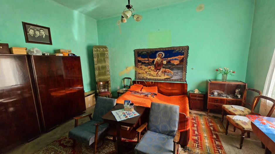 Apartament la casa cu doua camere/ zona Alfa. - Poză 6