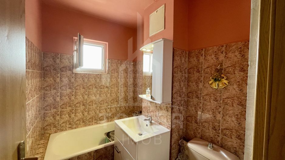 Apartament cu 4 camere, vedere panoramică și mobilat modern – Turnișor - Poză 15