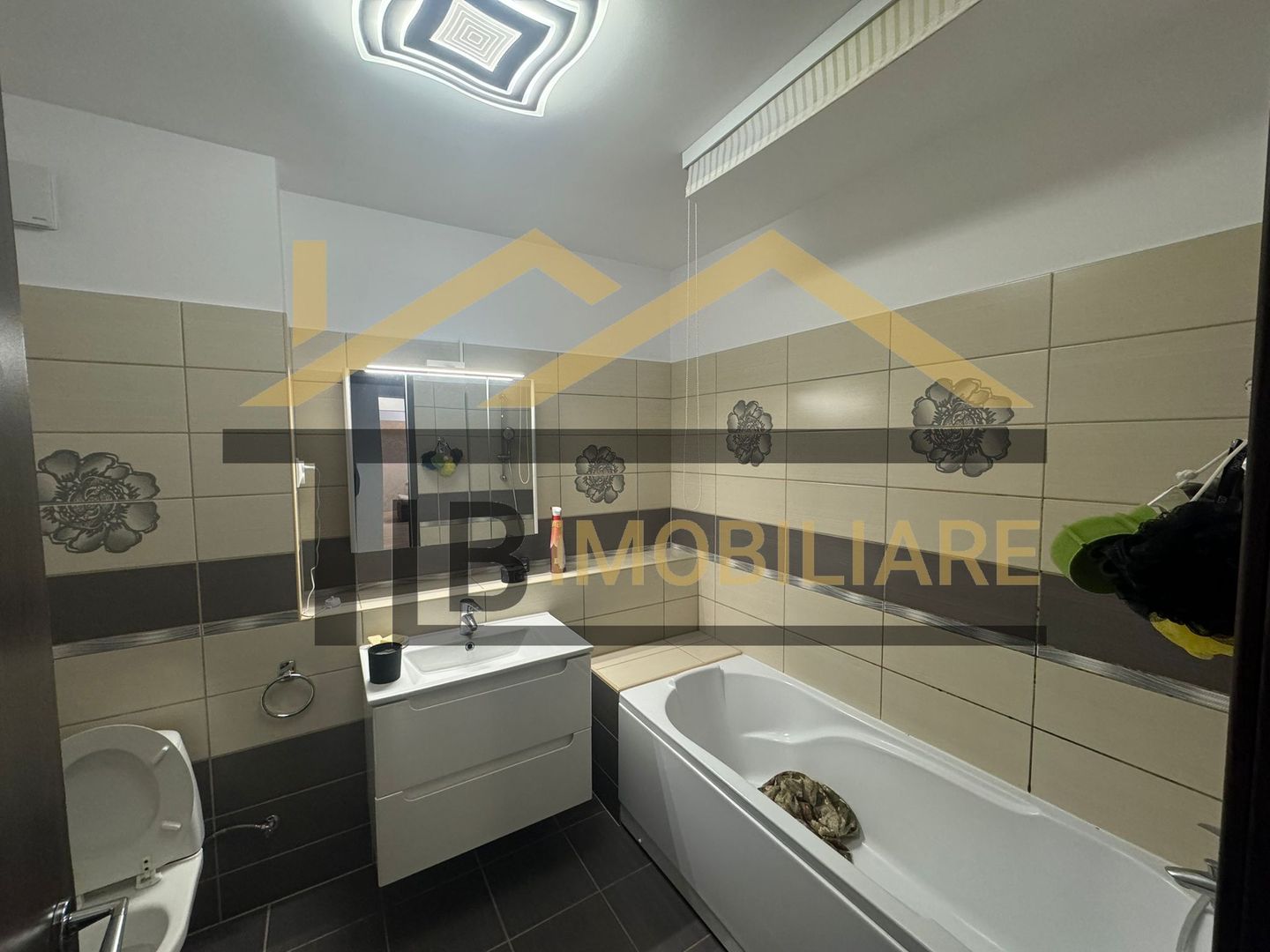 Apartament de 3 camere, 91mp, parcare, Zona Facultatea Petru Maior - Poză 8