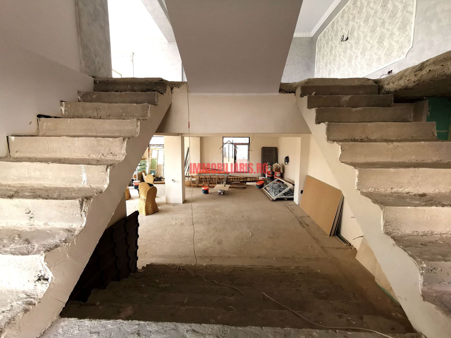 Ozana-Metrou 1 Decembrie 1918 - Casa P+2+M - Prima Inchiriere - Poză 3