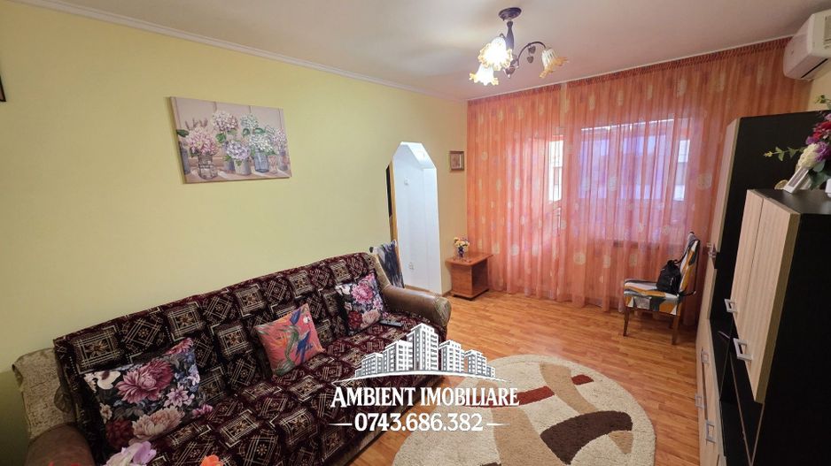 Apartament cu 3 camere, etaj 4, NEMOBILAT, zona CENTRU; - Poză 2