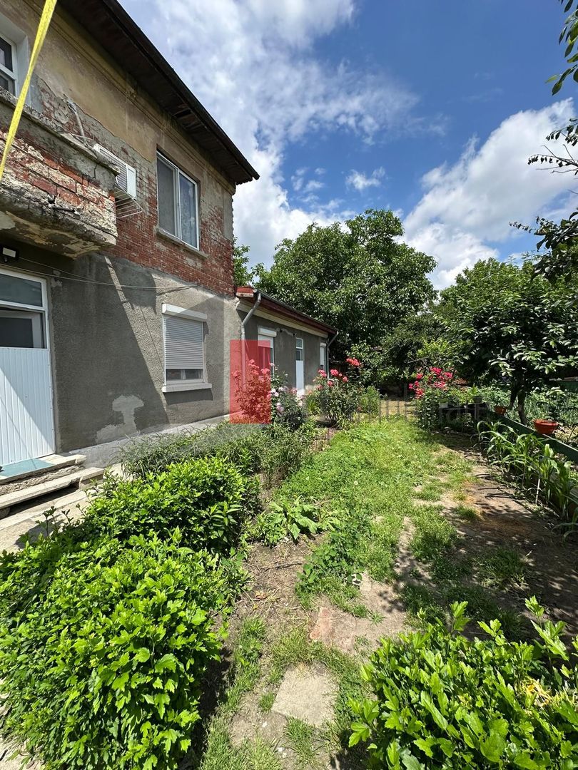 Apartament in casa zona 13 septembrie - Poză 1