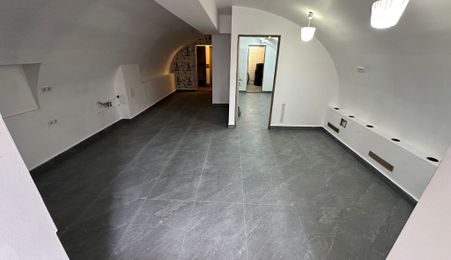 Spațiu comercial I 55 mp I Bucătărie I Gr. Sanitar I Central