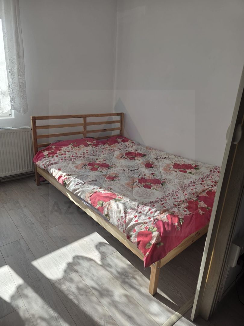 Studio la curte utilat complet cu terasa  zona Lazaret - Poză 4