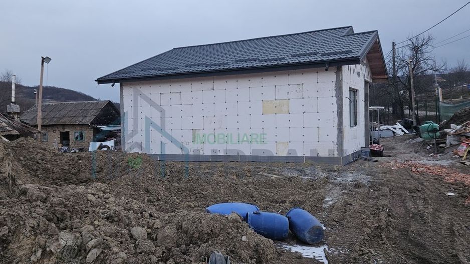 Casă nouă cu 3 camere, teren de 450 mp - Poză 4