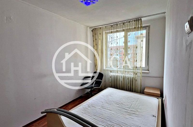 Apartament de vânzare cu 2 camere în zona Rogerius, Oradea - Poză 4