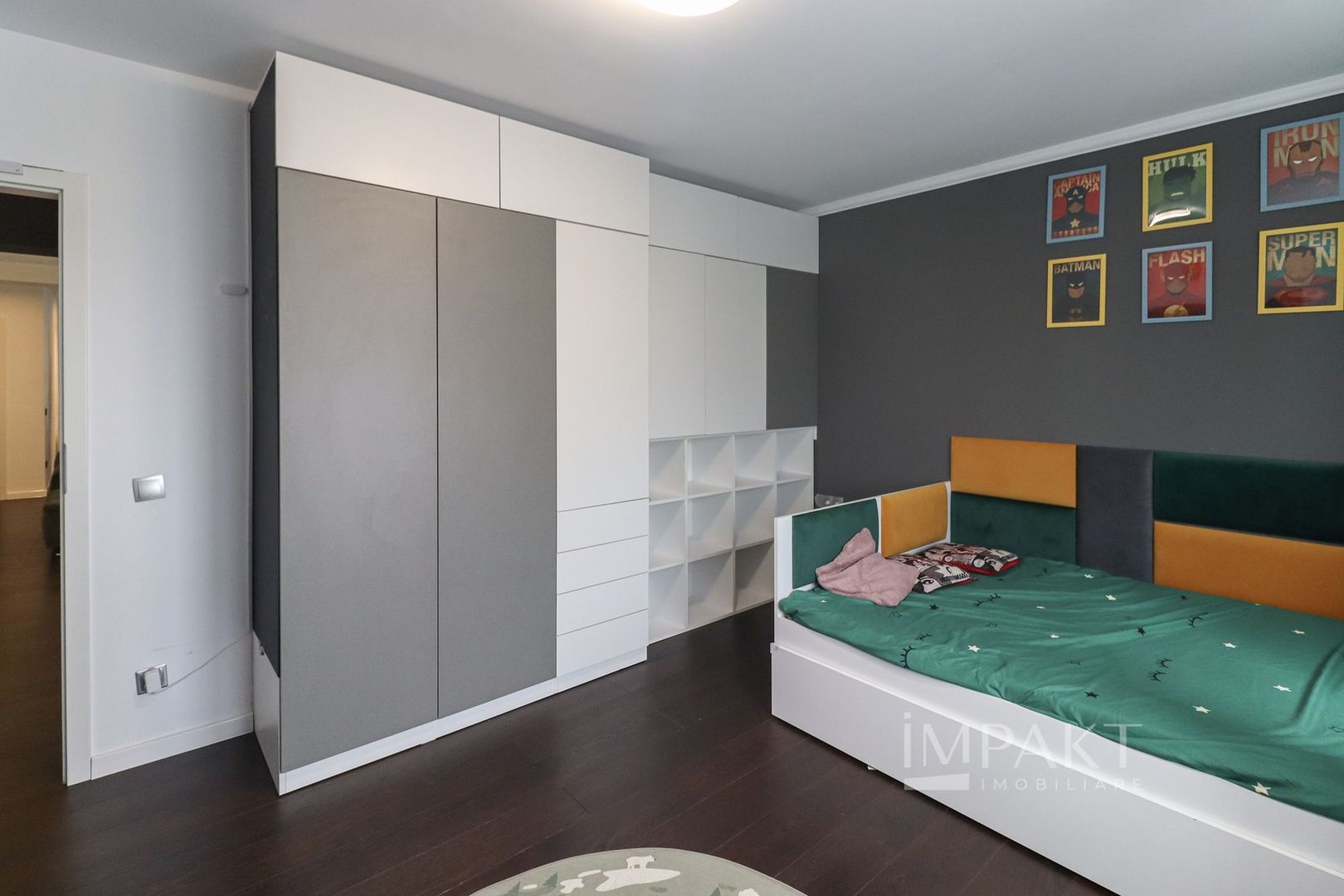 Apartament spatios cu balcon si terasa, complet mobilat, Europa! - Poză 18