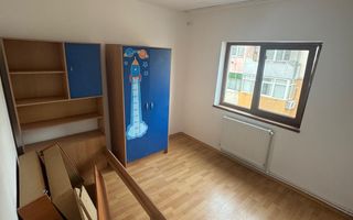 Apartament 3 camere de vânzare – Tineretului, zona Biserică - Poză 6