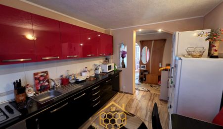 Apartament cu 3 camere in zona centrala - Filiasi