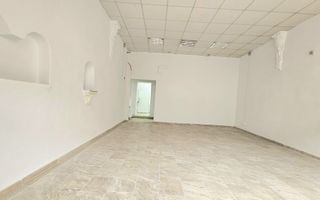 Spațiu comercial de închiriat pe Strada 9 Mai – Centrul Istoric Sibiu - Poză 3