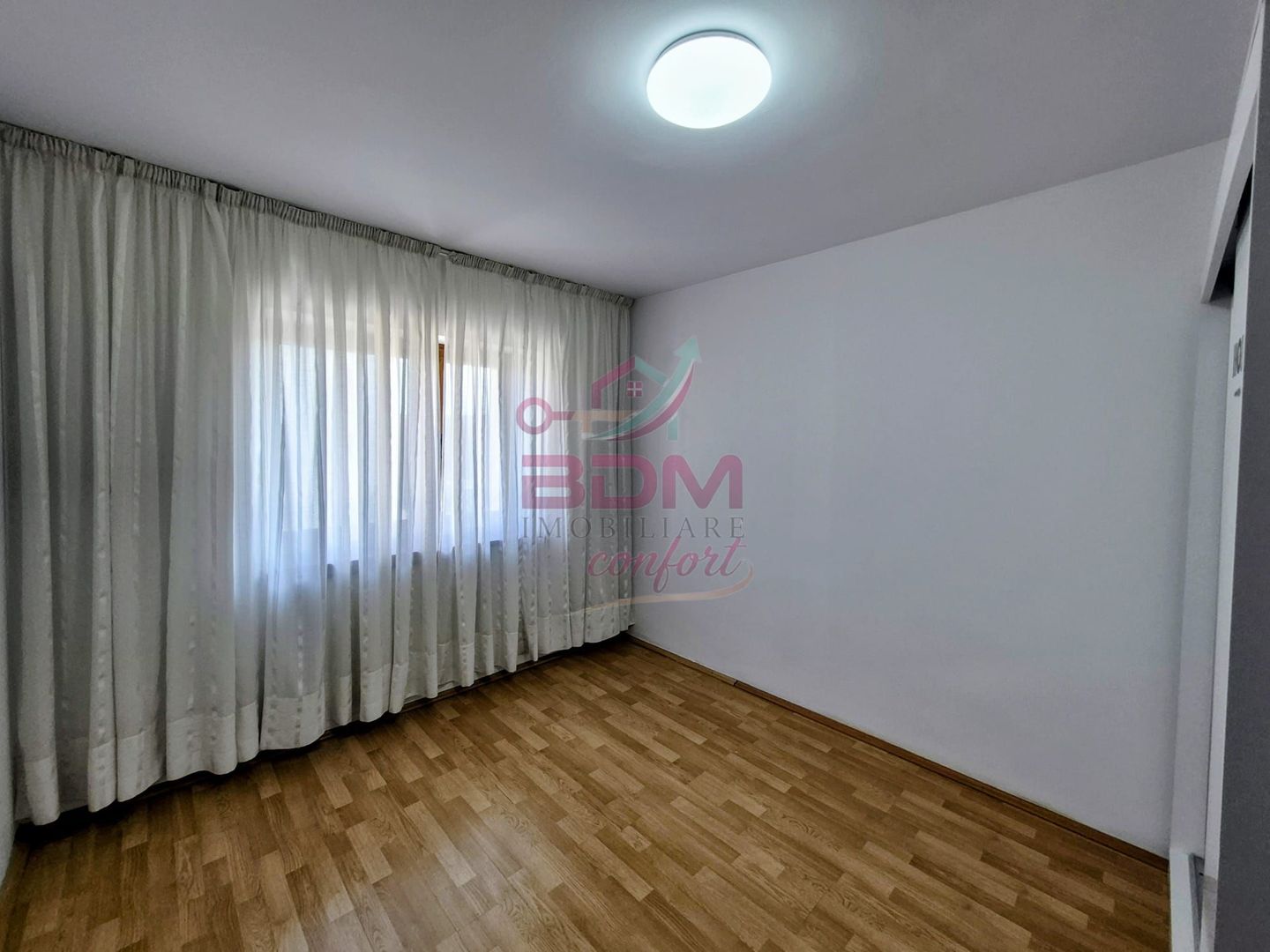 COMISION 0 I Apartament 3 camere | decomandat | etaj intermediar - Poză 7