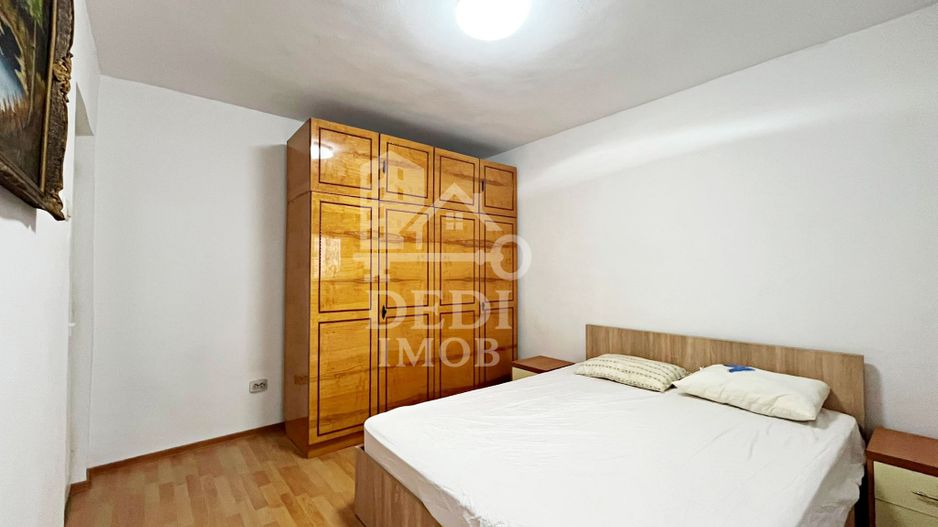 Apartament 3 camere de inchiriat in zona centrala Blv. Dacia, Oradea - Poză 2