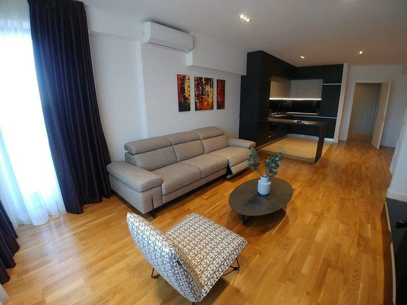 Apartament in imobil nou, suprafata generoasa, dressing, parcare - Poză 10