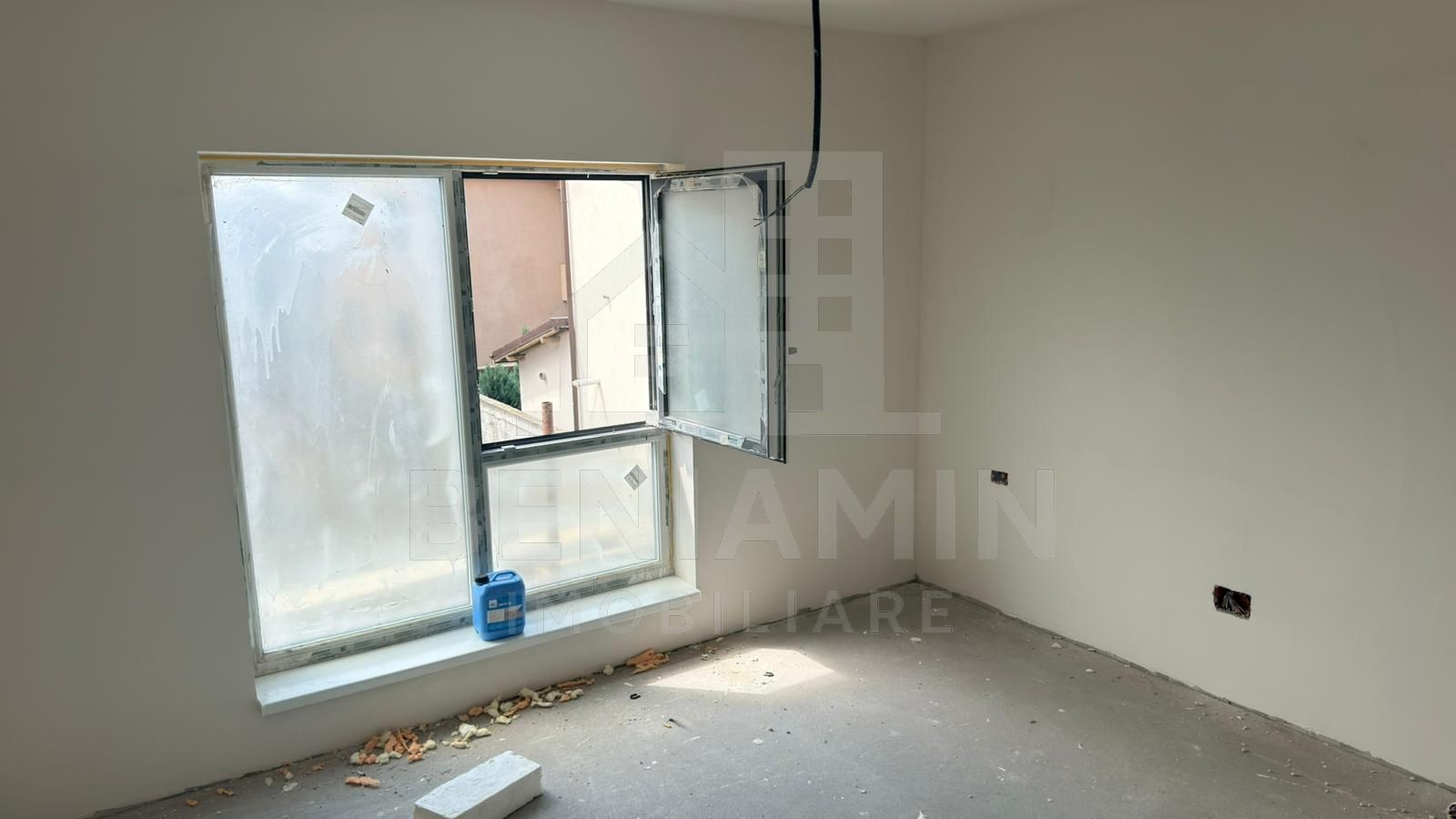 Vanzare 3 vile individuale noi cu design contemporan si teren generos - Poză 3