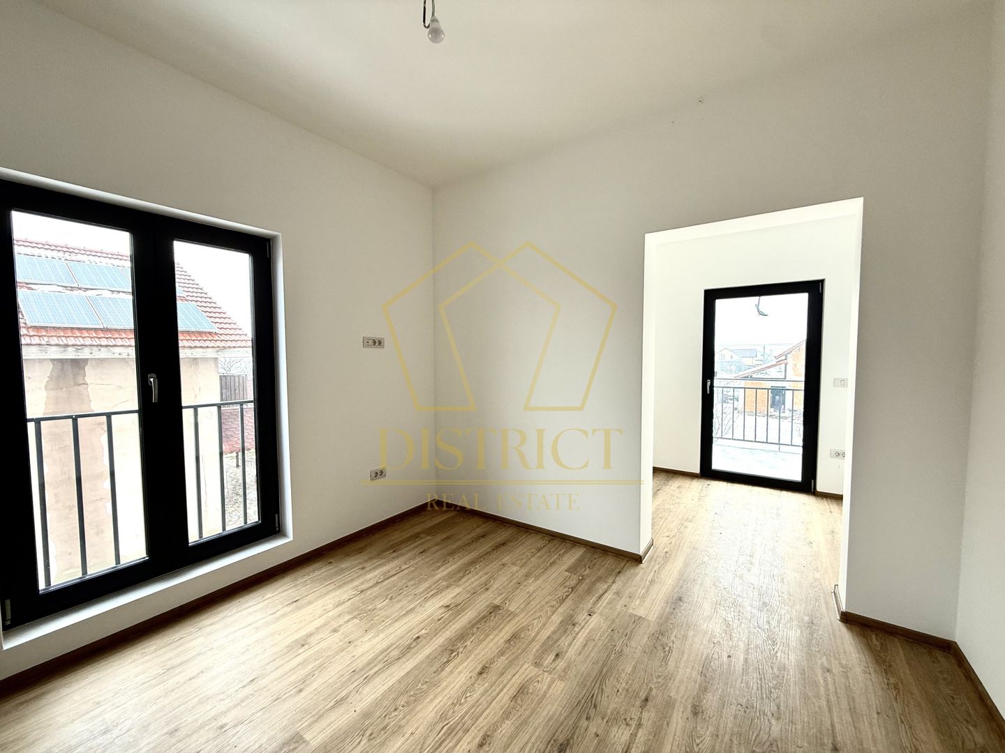 COM 0% Duplex deosebit cu 4 camere si 2 bai | Beregsau Mare - Poză 8