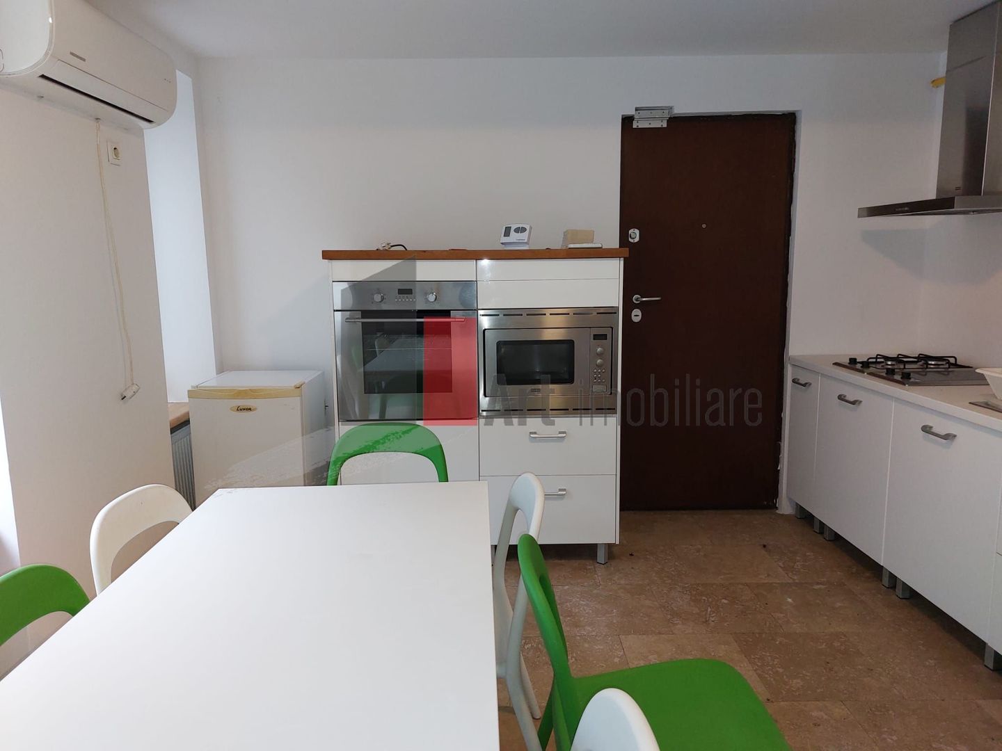 Spatiul "ERAIKINA" in imobil vechi de birouri, cu rezonanta istorica - Poză 9