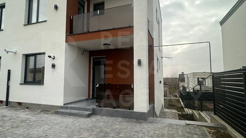 Vânzare, casă, 120 mp + 3 ari, strada Arțarilor, Ialoveni - Poză 2