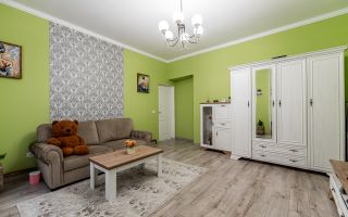 Apartament 2 camere – Ultracentral, etaj 1, renovat complet - Poză 1
