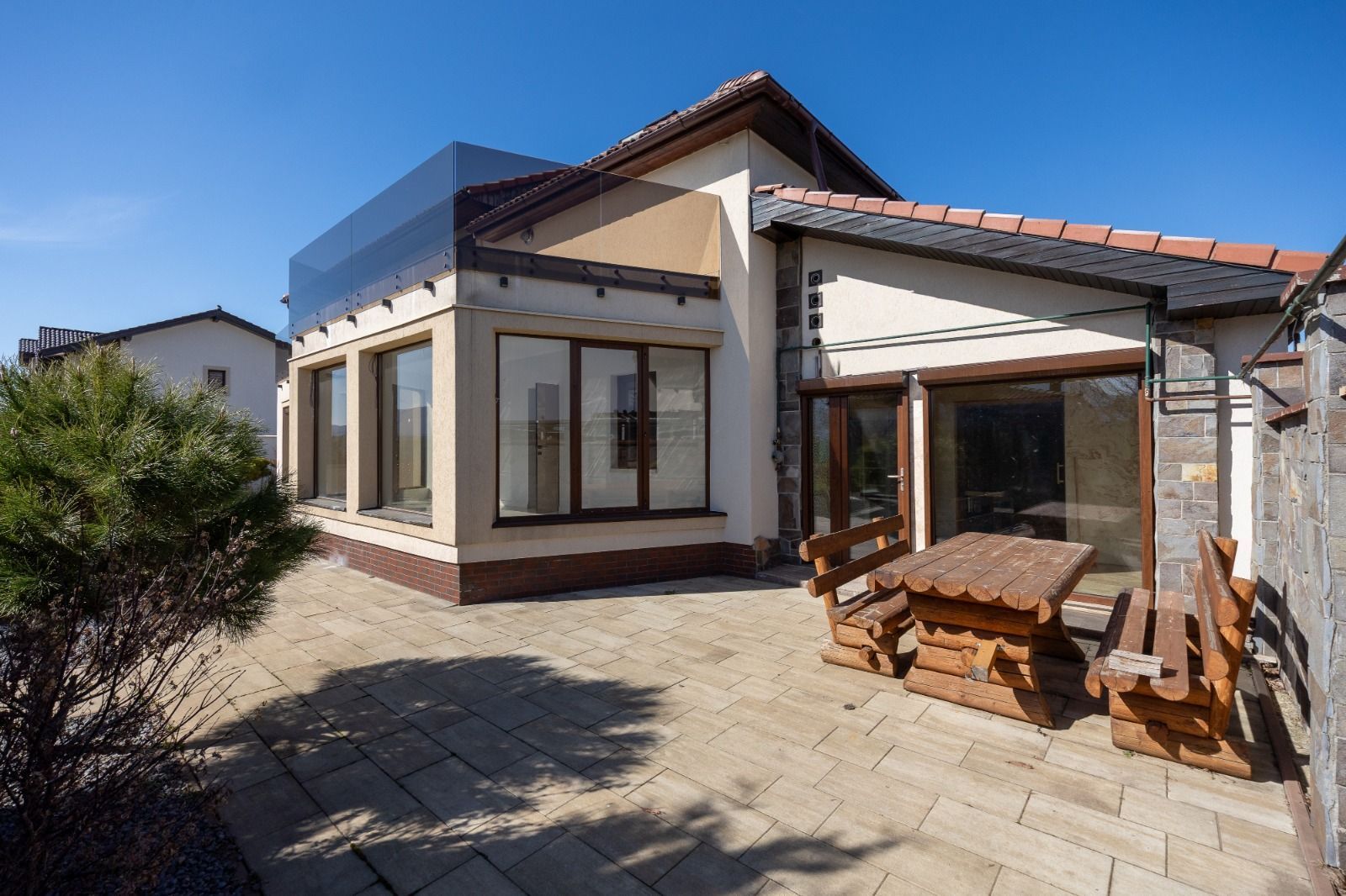 Casa 6 dormitoare+4 bai -1500 mp teren-Sacele - Poză 47