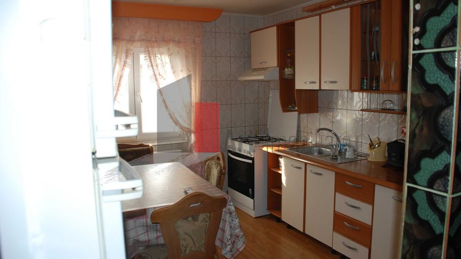 Închiriere apartament 3 camere Olteniței-Piața Sudului - Poză 1