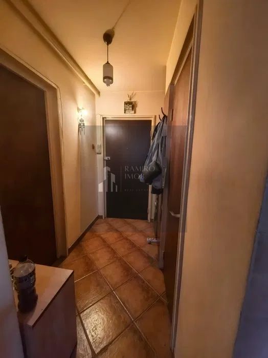Apartament 2 camere etaj 1/9 Bd Alexandru Obregia Sector 4 - Poză 4