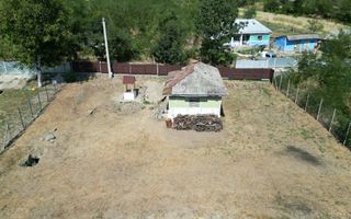 Casă și teren de vânzare în Parincea jud. Bacău. - Poză 11