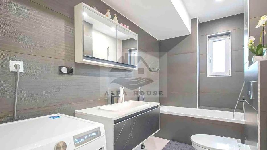 Apartament cu patru camere, Tractorul-Coresi , 116 mp+3 parcari - Poză 15