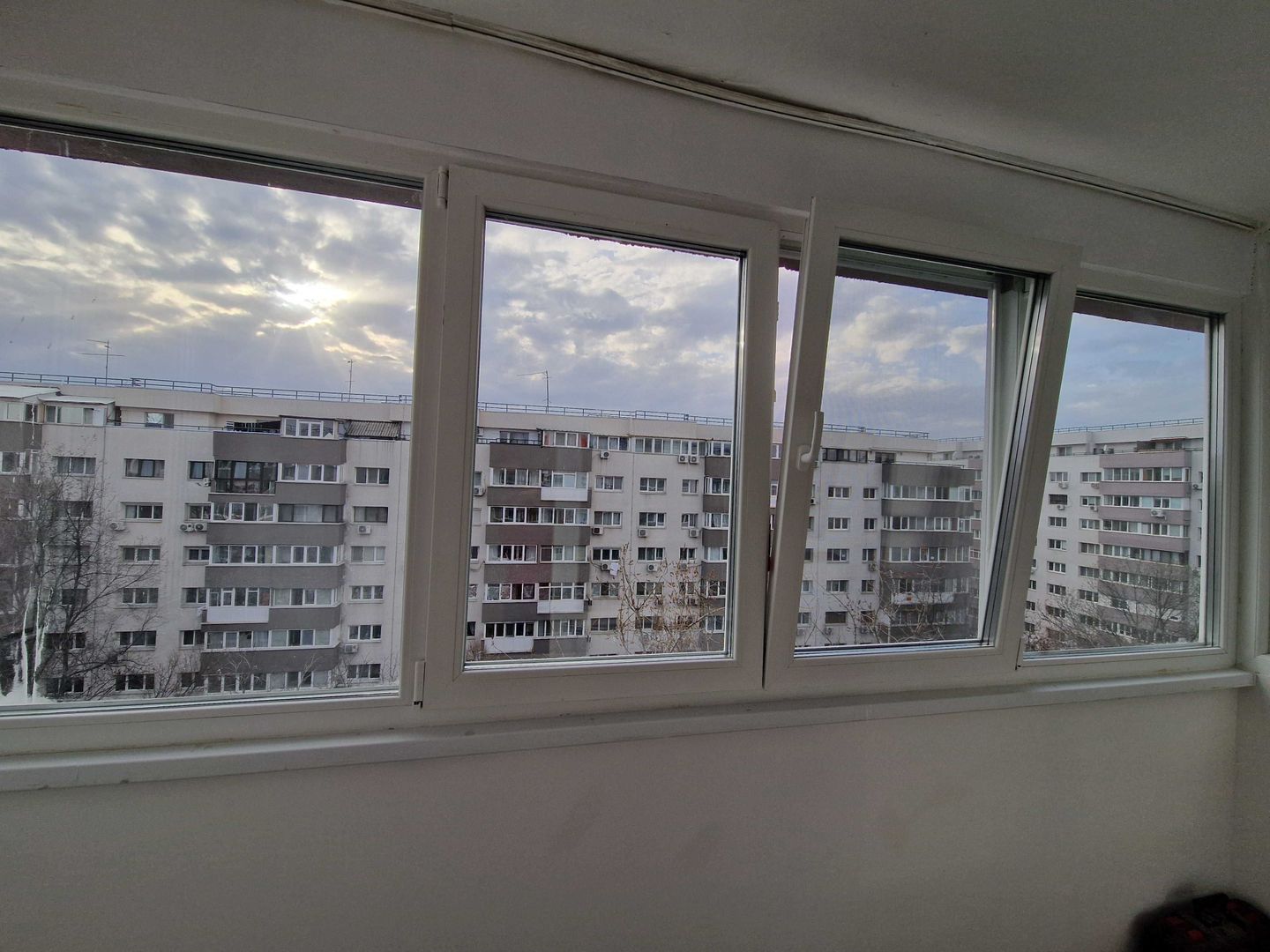 Metrou Lujerului, apartament 3 camere decomandat+ loc de parcare - Poză 8