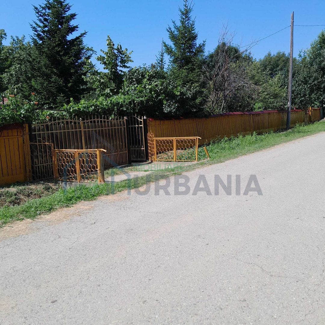 Gospodărie țărănească de vânzare în Cozia, jud. Iași - 2 clădiri, anexe și teren 6.700 mp - Poză 7