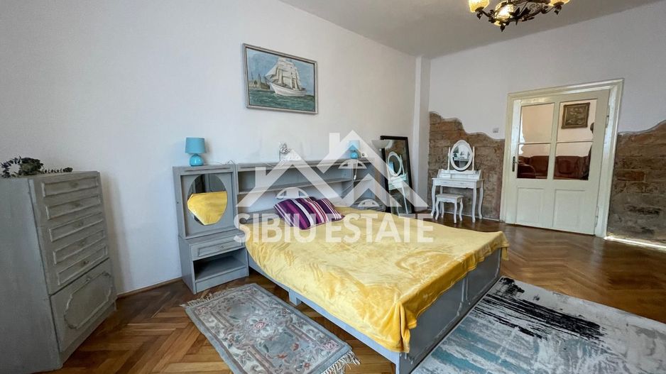 Apartament de vanzare cu 2 camere Zona- Centrul Istoric - Poză 5