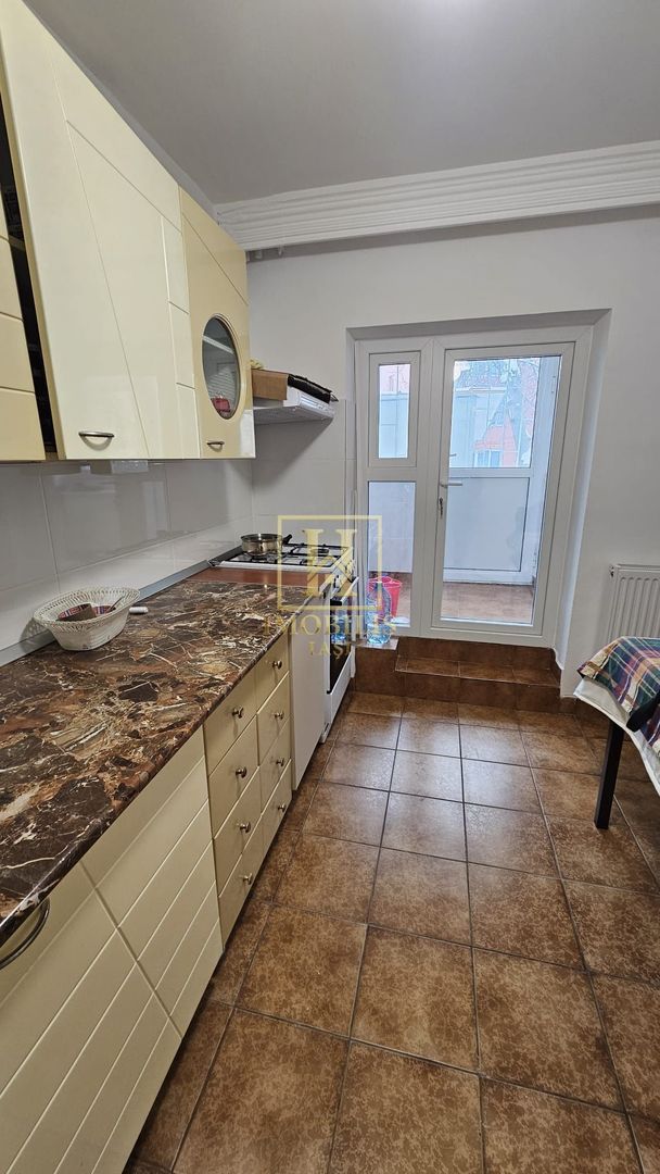 Inchiriez apartament 2 camere - Poză 1