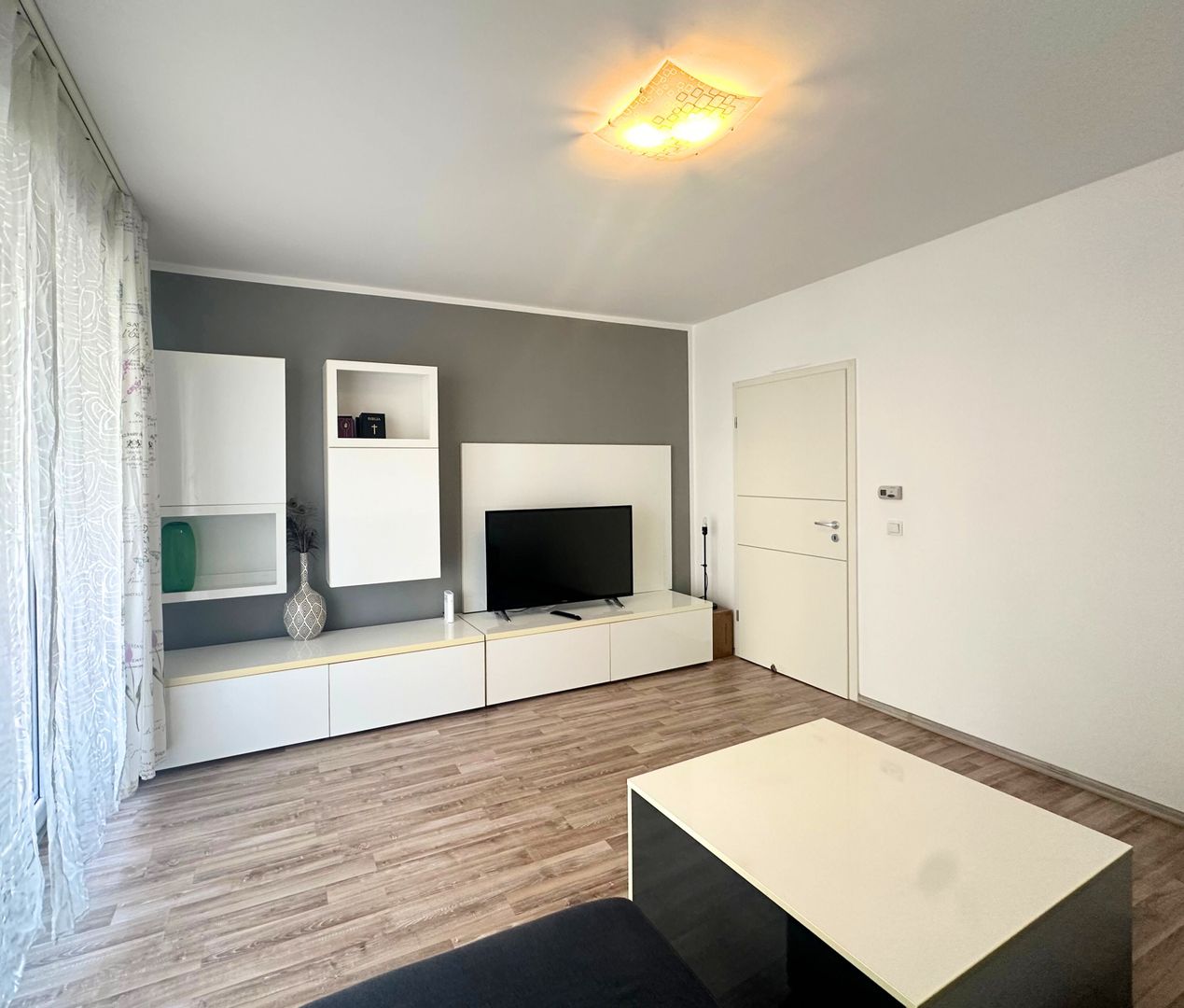Închiriere apartament 2 camere mobilat cu parcare si boxa et 2  Avantgarden 3 - Poză 2