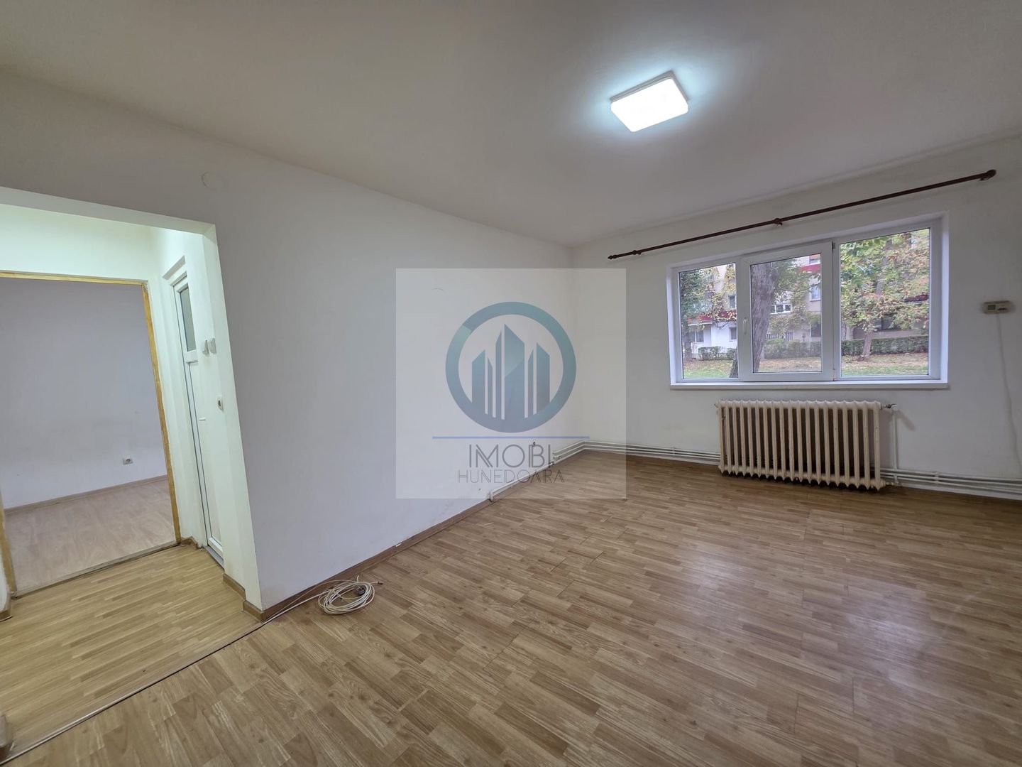 Apartament 2 camere de vanzare parter SU 51 Deva Al. Constructorilor - Poză 2