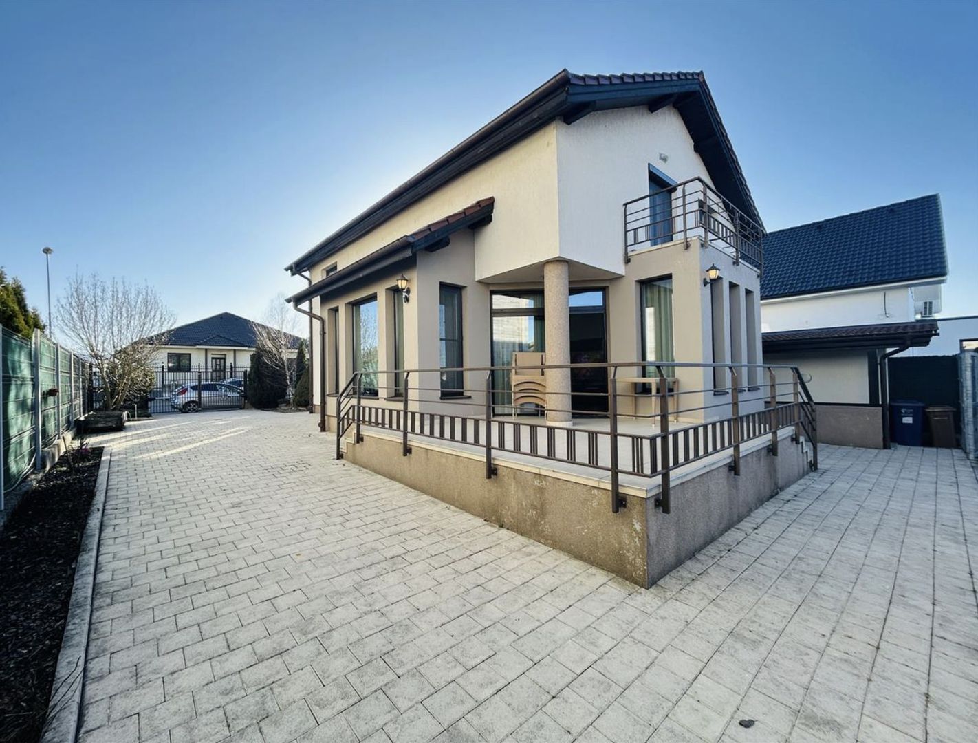 Casa individuala cu pivnita in Sura Mica, zona Salii de sport - Sibiu - Poză 33