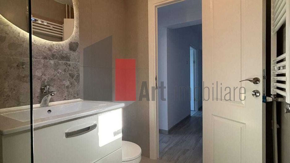 Vanzare apartament 3 cam(70mp), cu centrala termica, Lujerului, 2 min. metrou - Poză 1