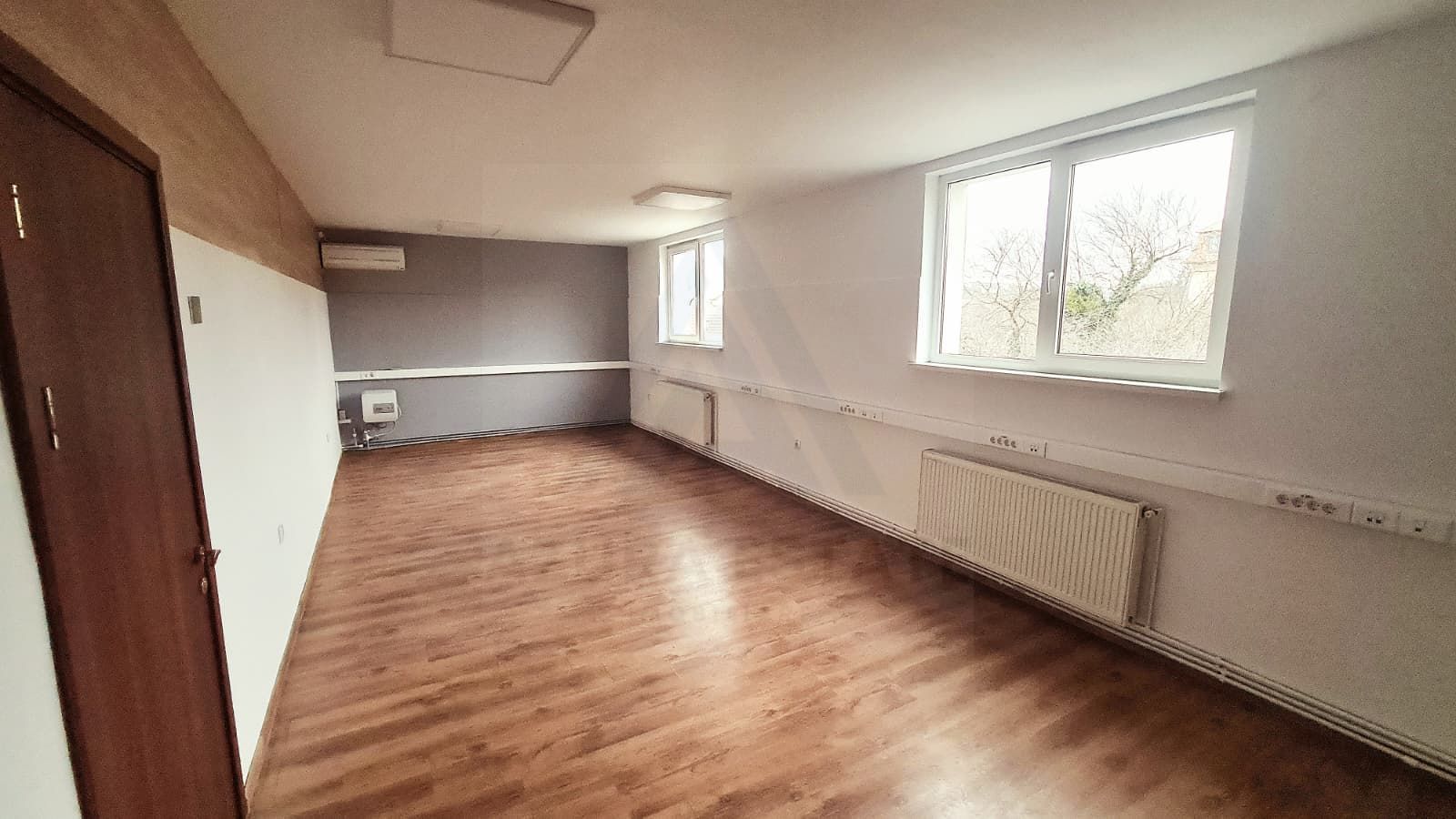 Spațiu comercial de închiriat 82 mp Zona B-dul Victoriei - Poză 1