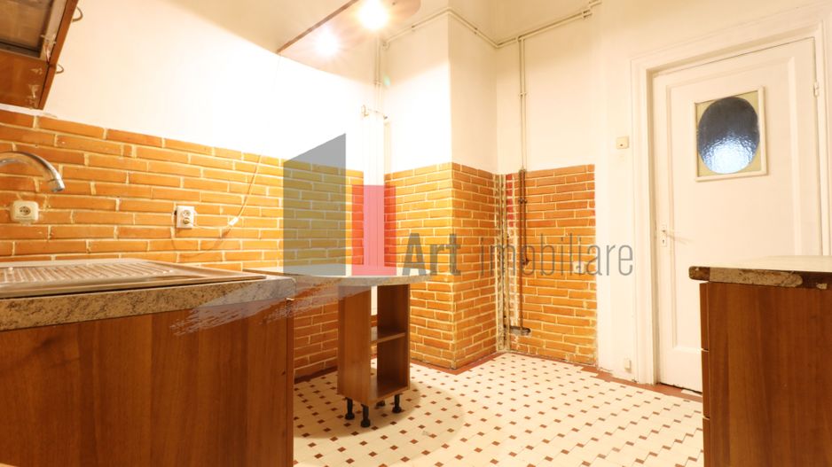 Apartamentul "DEKORA", bloc Art Deco, interior compartimentat de exceptie - Poză 31