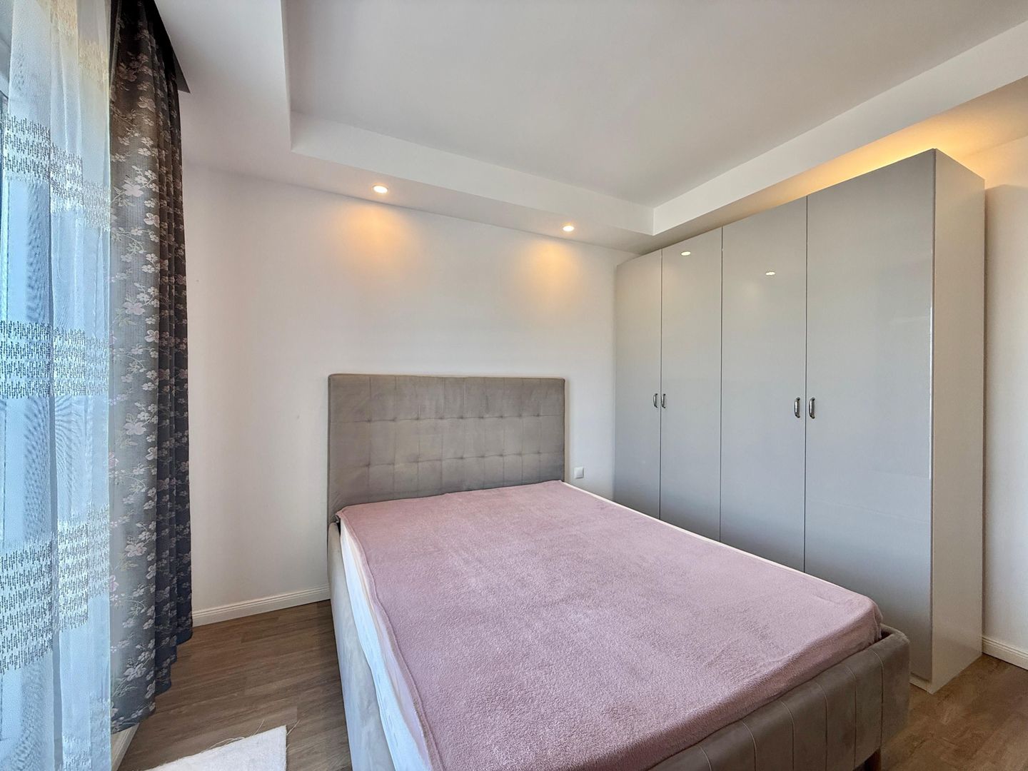 COSMOPOLIS - Apartament cu 2 camere, mobilat si utilat. - Poză 5