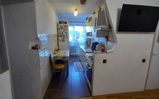 Vand apartame,2 canere - Poză 1