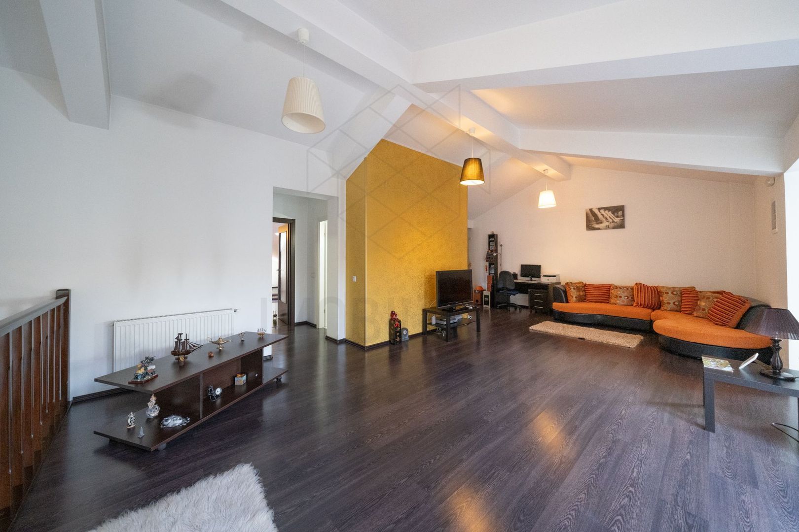 Casa spatioasa 515 mp langa metrou 1Mai - Poză 21