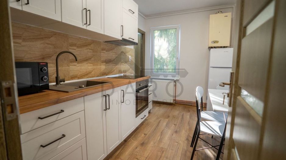 Apartament nou de inchiriat/rent, 2 camere,  Tg Mures, Cornisa (UMF) - Poză 2