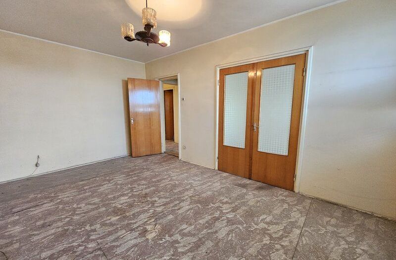 SUPER PRET! APARTAMENT  3 CAMERE DECOMANDAT METROU VALEA IALOMITEI - Poză 2