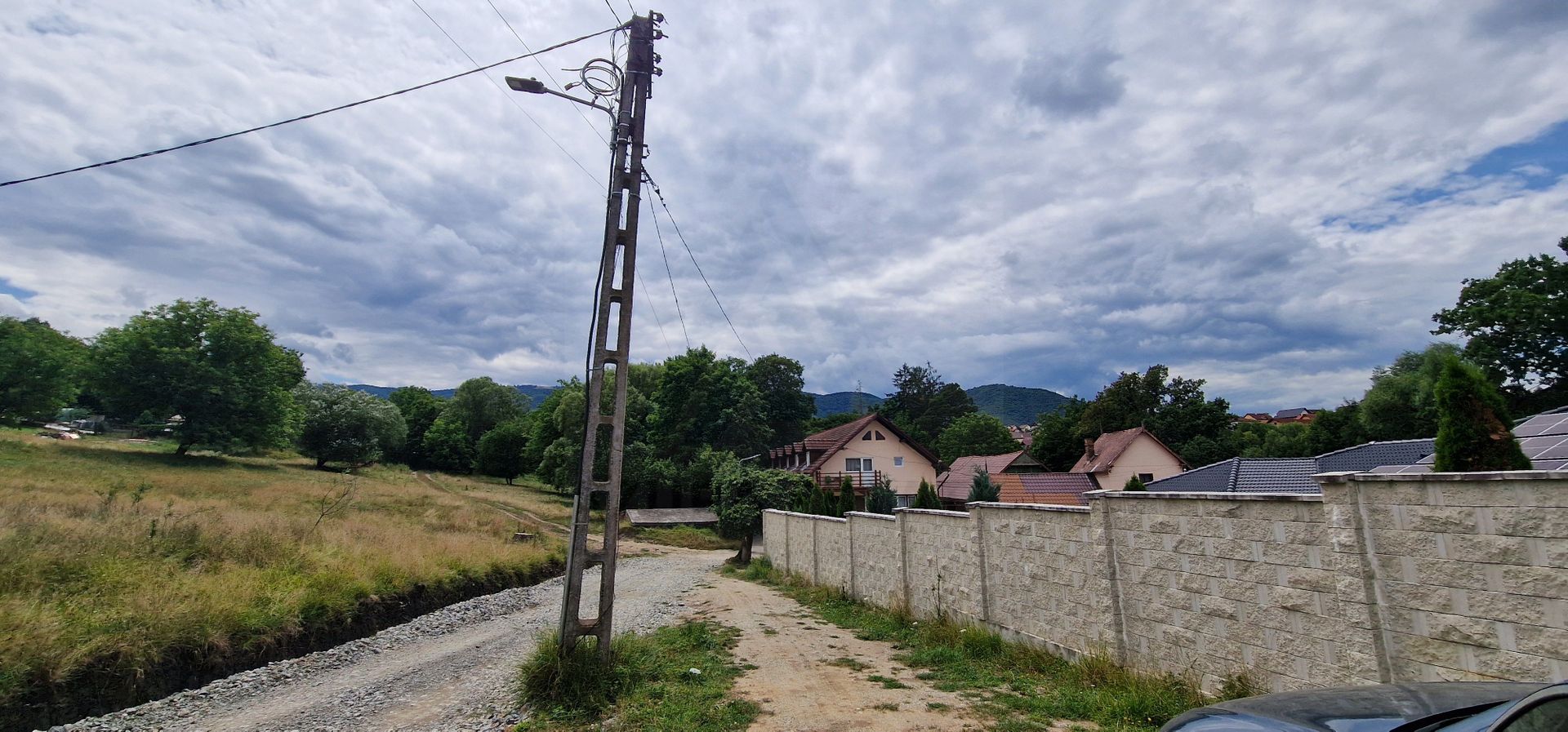 Teren intravilan in Cisnadie, utilitati langa teren, vedere panoramica - Poză 3