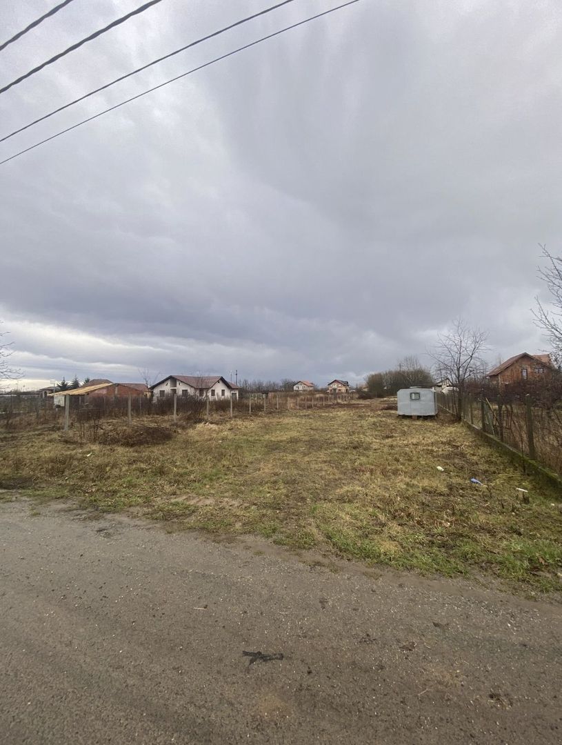 Vand teren 17 arii - Poză 1