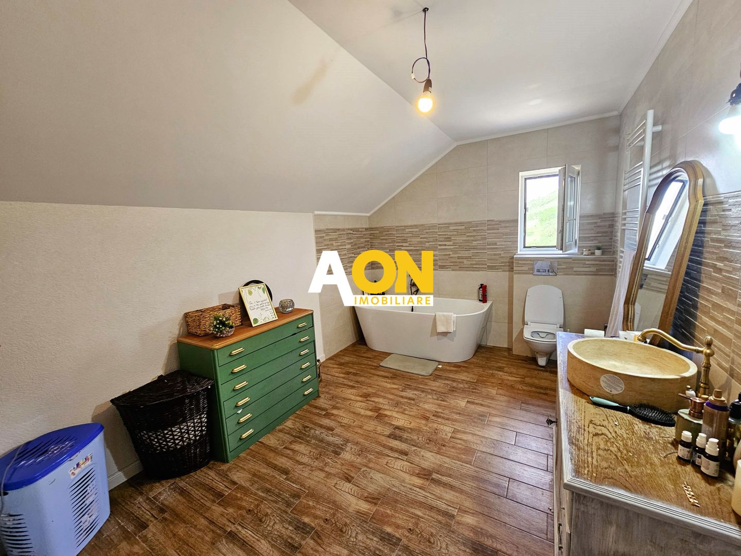 Casa noua, 6 camere, 2763 mp teren, comuna Vintu de Jos - Poză 19