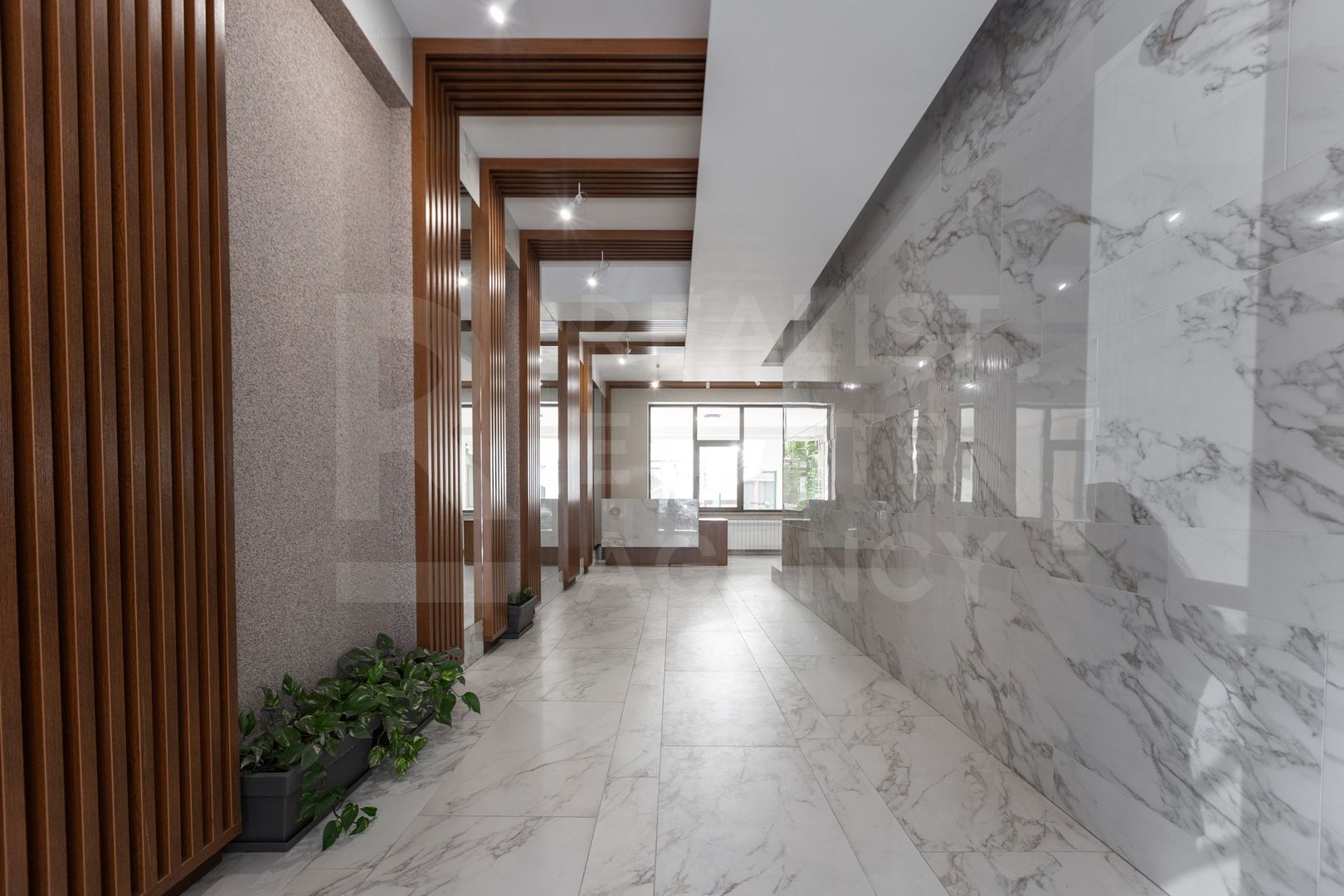 Vânzare, apartament cu 3 odăi și terasă, în Centrul Diplomatic, Perla - Poză 15